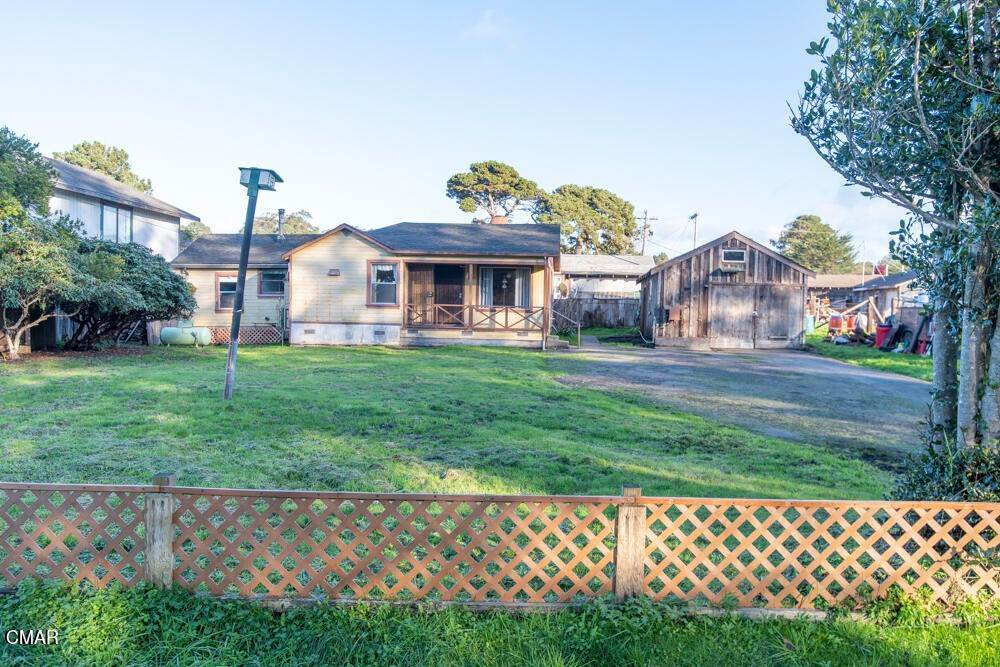 19. Single Family Homes for Sale at 18625 Old Coast Fort Bragg, California 95437 United States