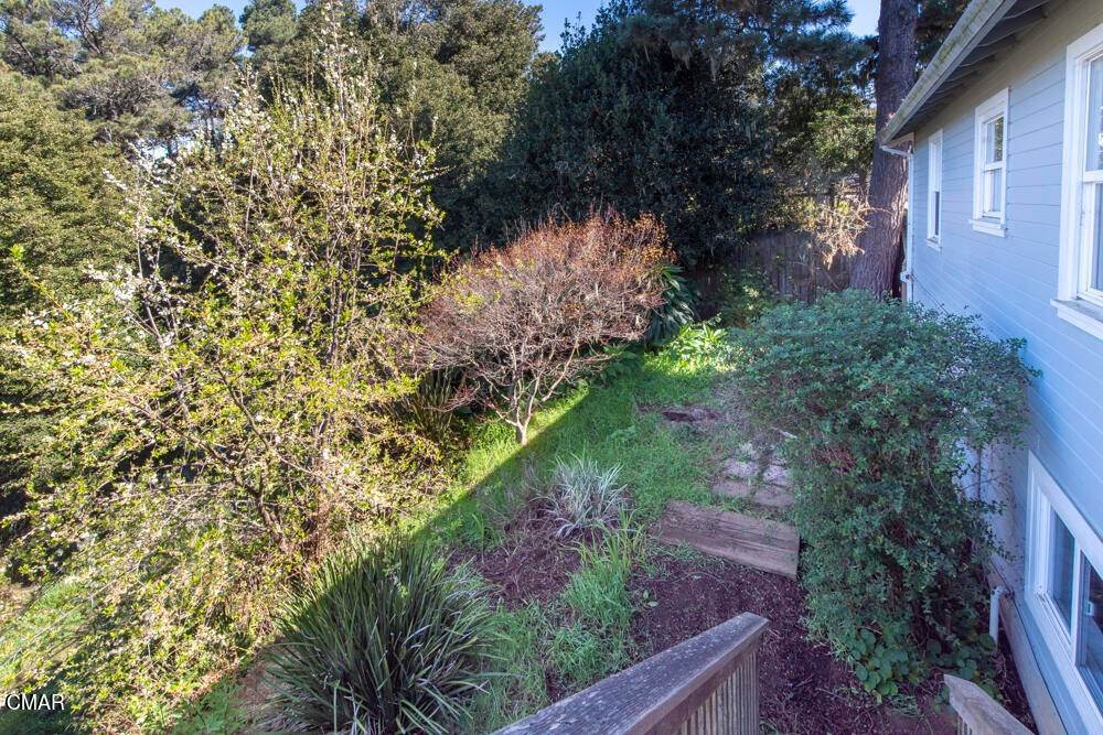 17. Single Family Homes for Sale at 32630 Old Willits Road Fort Bragg, California 95437 United States