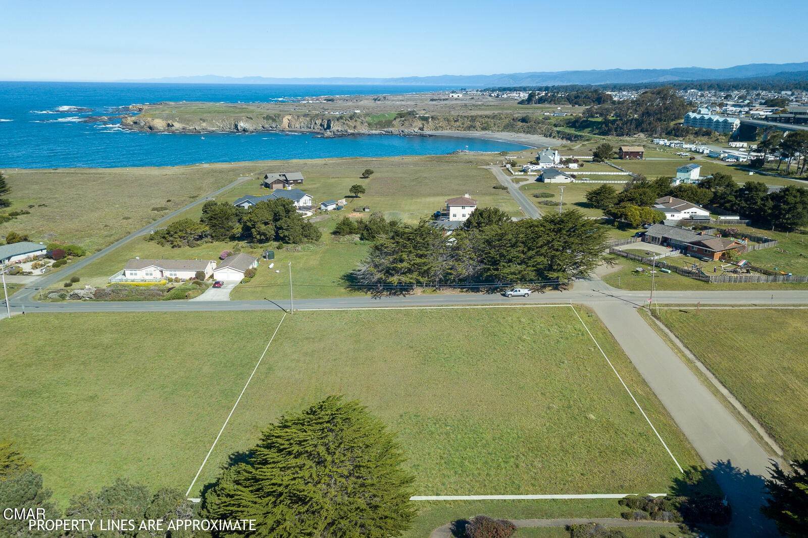 土地,用地 为 销售 在 20300 Ocean View Drive Fort Bragg, 加利福尼亚州 95437 美国