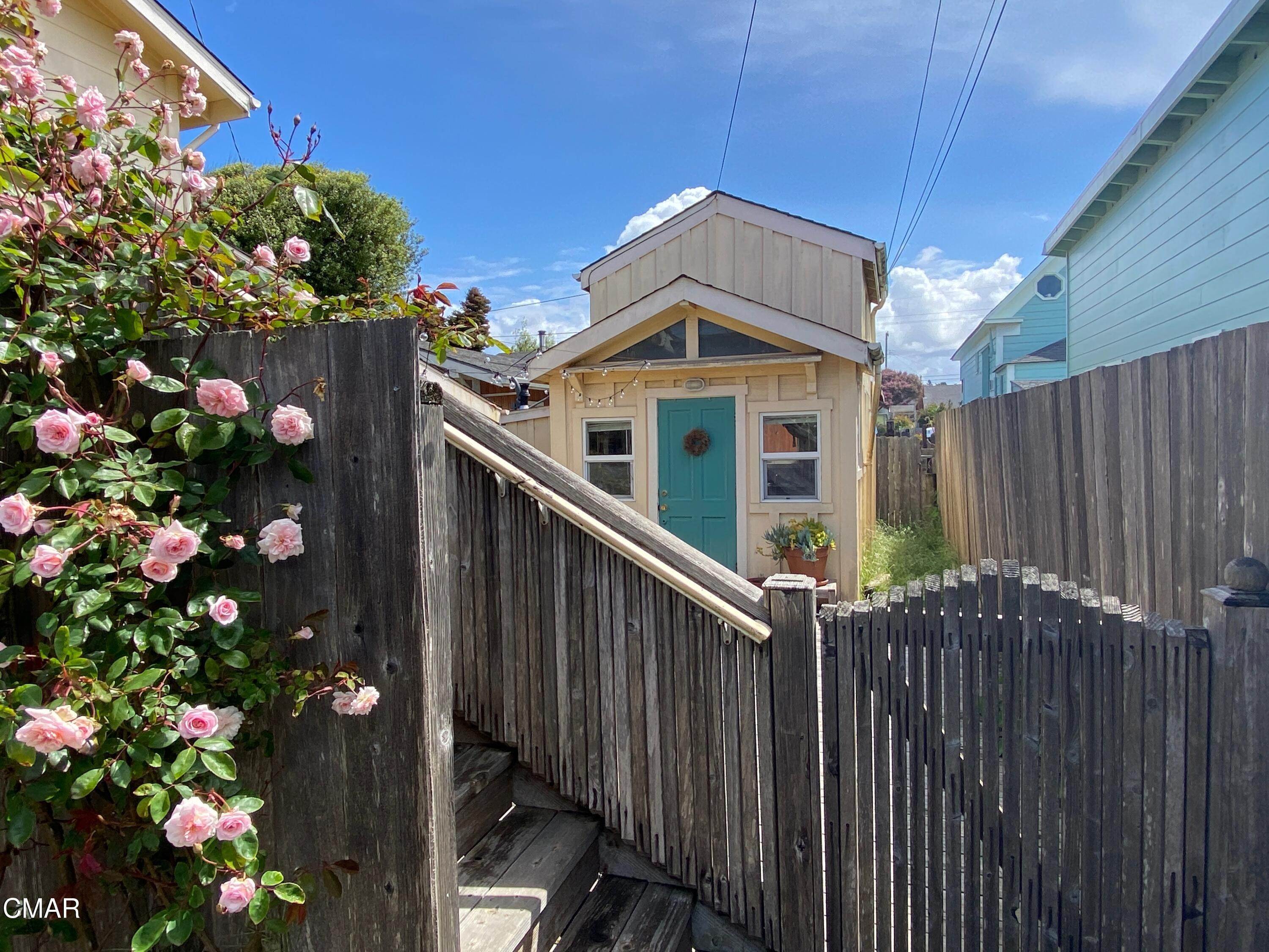 18. Residential Income for Sale at 545 N Mcpherson Street Fort Bragg, California 95437 United States