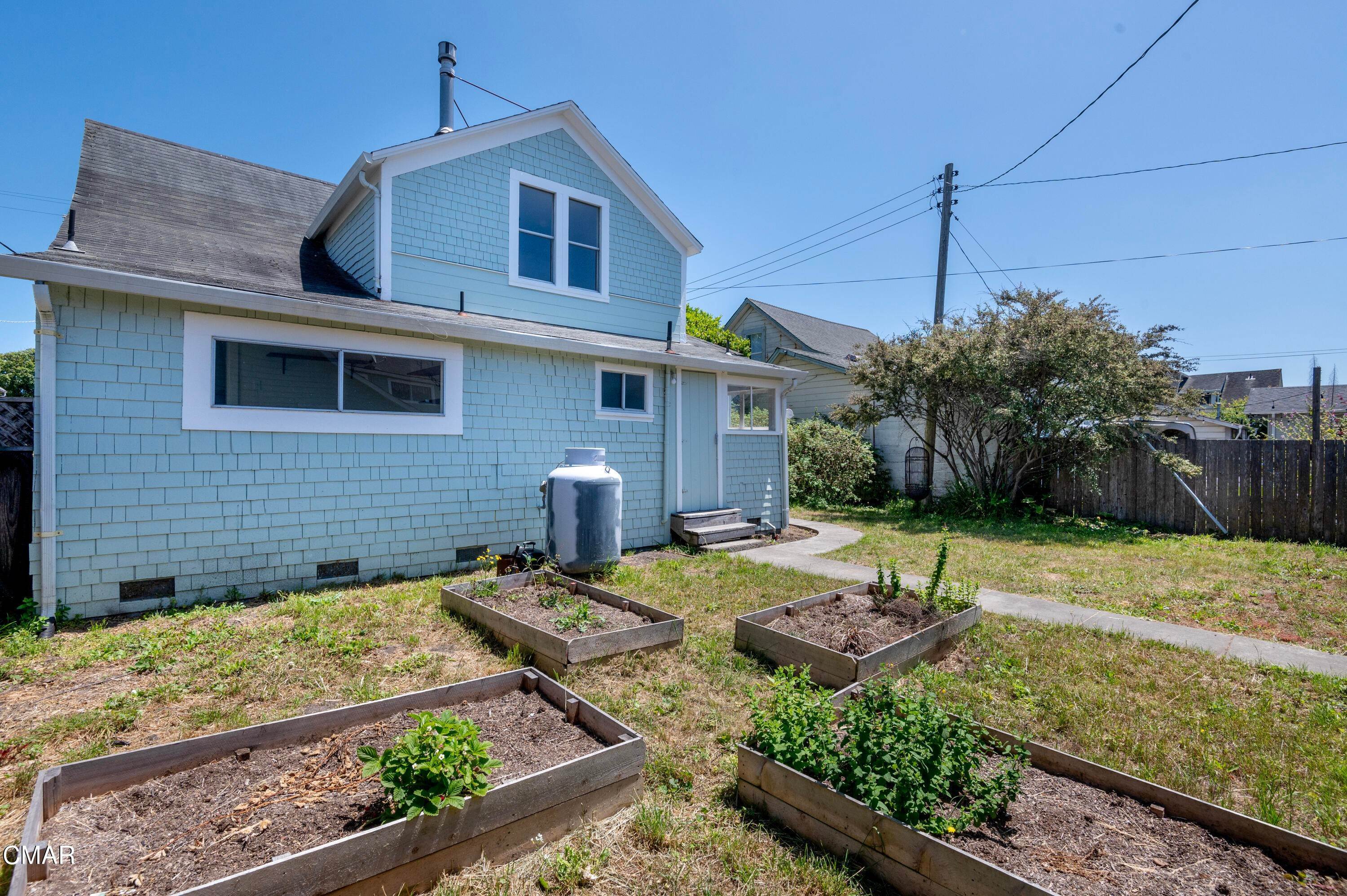 3. Single Family Homes for Sale at 245 N Whipple Street Fort Bragg, California 95437 United States