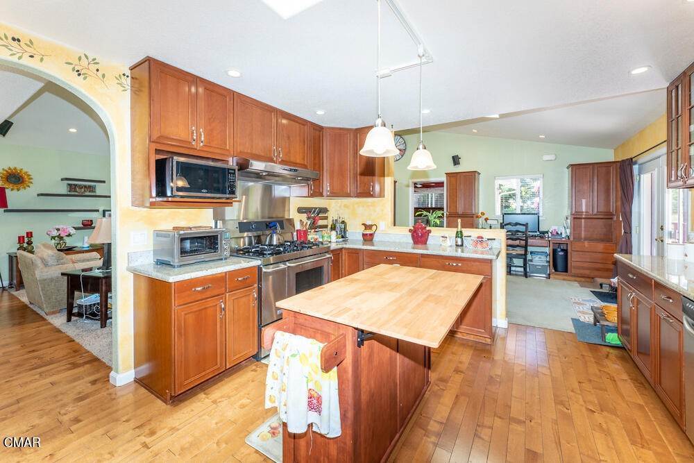 11. Single Family Homes for Sale at 18920 Timber Pointe Drive Fort Bragg, California 95437 United States