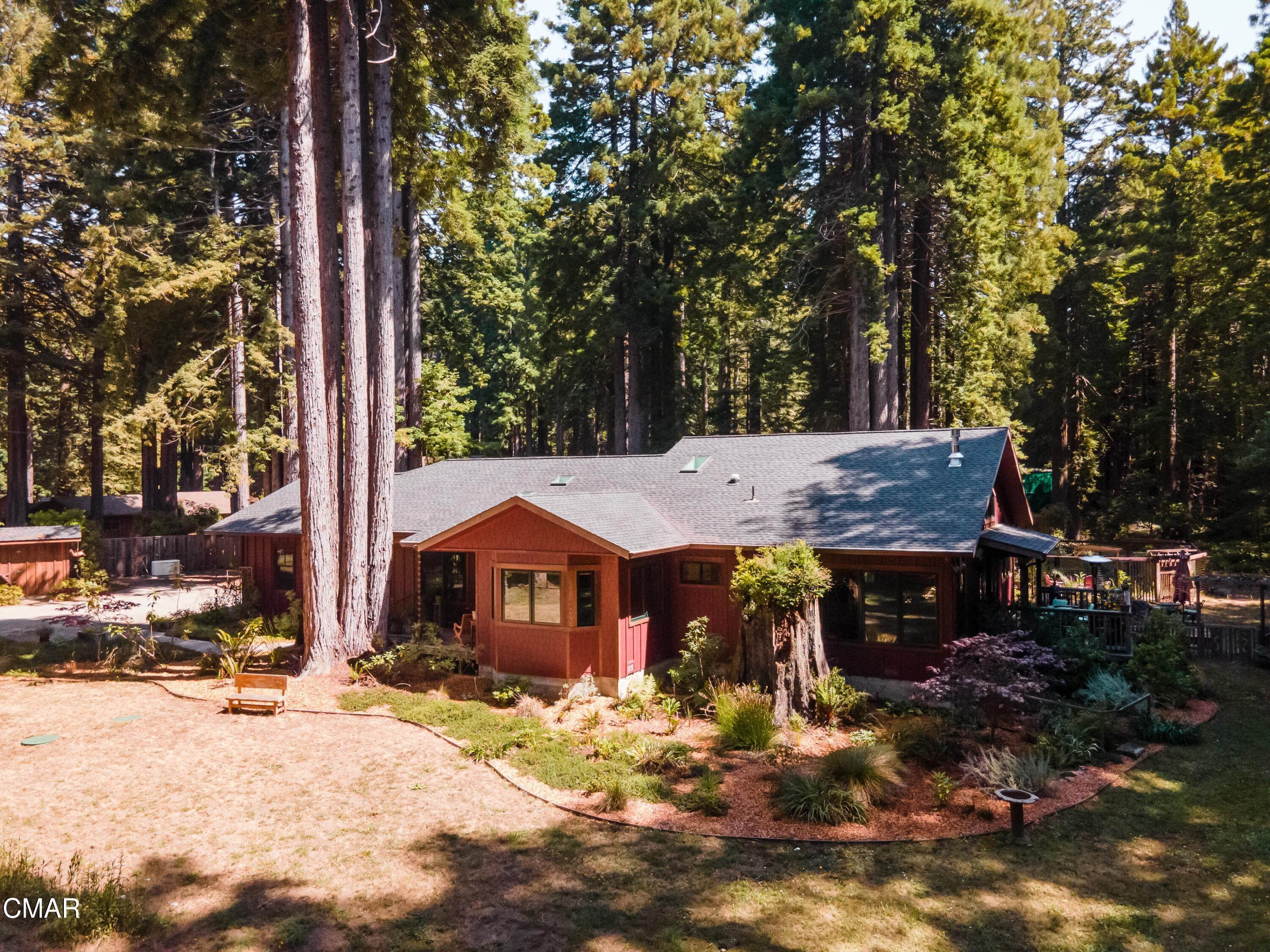 Single Family Homes por un Venta en 44301 Surfwood Drive Mendocino, California 95460 Estados Unidos