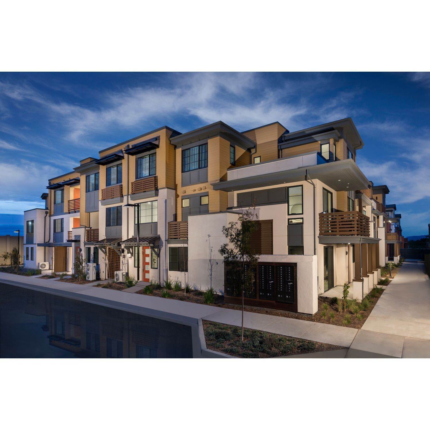 Multifamiliar por un Venta en Bellaterra - The Townflats- Plan 6 16365 Lark Ave LOS GATOS, CALIFORNIA 95032 UNITED STATES