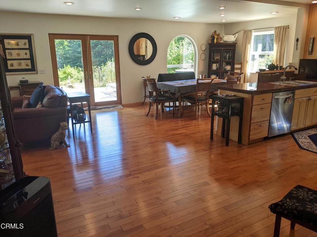 19. Single Family Homes for Sale at 31026 Albion Ridge Road Albion, California 95410 United States