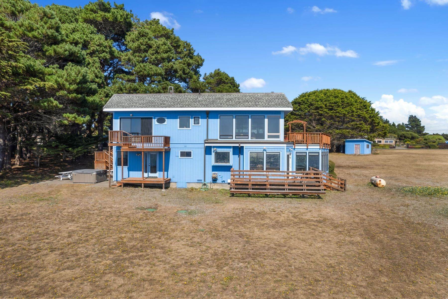 40. Single Family Homes for Sale at Oceanfront Opportunity! 19000 Pacific Drive Fort Bragg, California 95437 United States