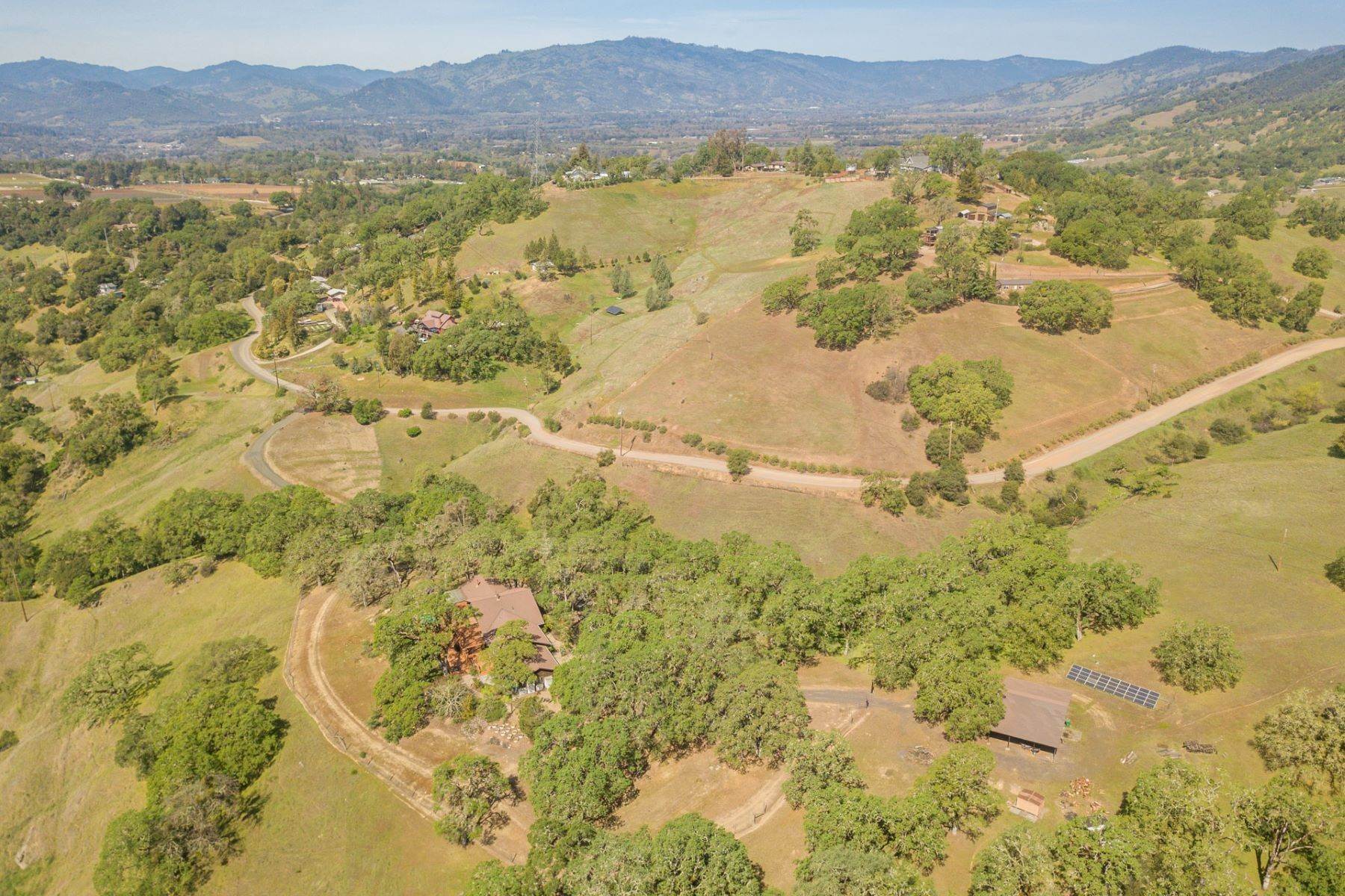 34. Single Family Homes for Sale at Lake Mendocino View Estate 5211 Black Bart Trail Redwood Valley, California 95470 United States