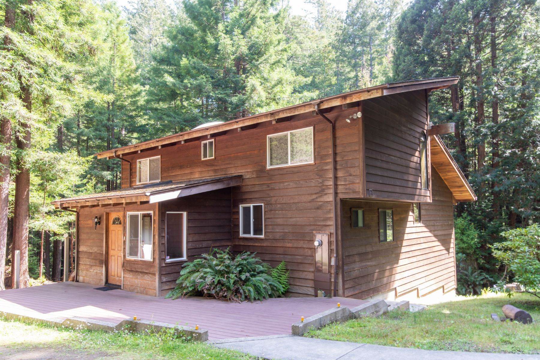 Single Family Homes por un Venta en Redwood Retreat 40951 Comptche Ukiah Road Mendocino, California 95460 Estados Unidos
