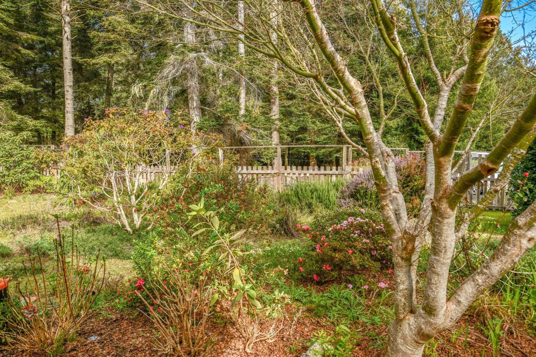 46. Single Family Homes for Sale at 44750 Raven Lane Mendocino, California 95460 United States