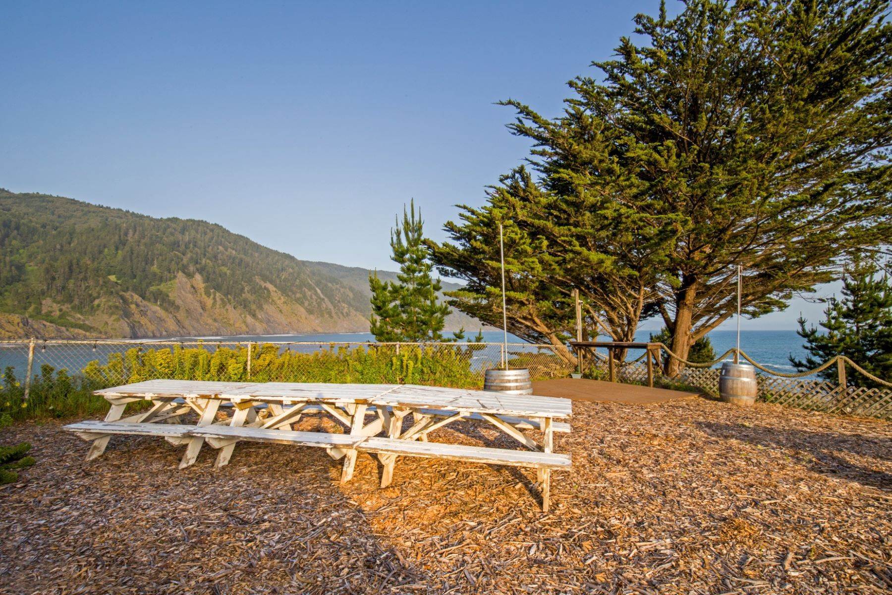 25. Other Residential Homes for Sale at 14 Acres Overlooking Rugged Pacific “Lost Coast” 533 Machi Road Whitethorn, California 95589 United States