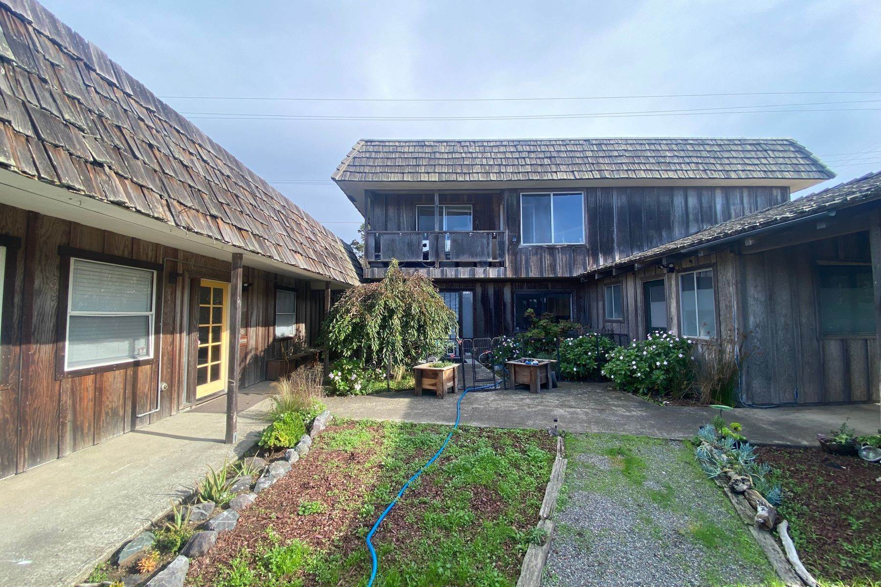 9. Commercial for Sale at Shoreline Village 18300 Old Coast Highway Fort Bragg, California 95437 United States