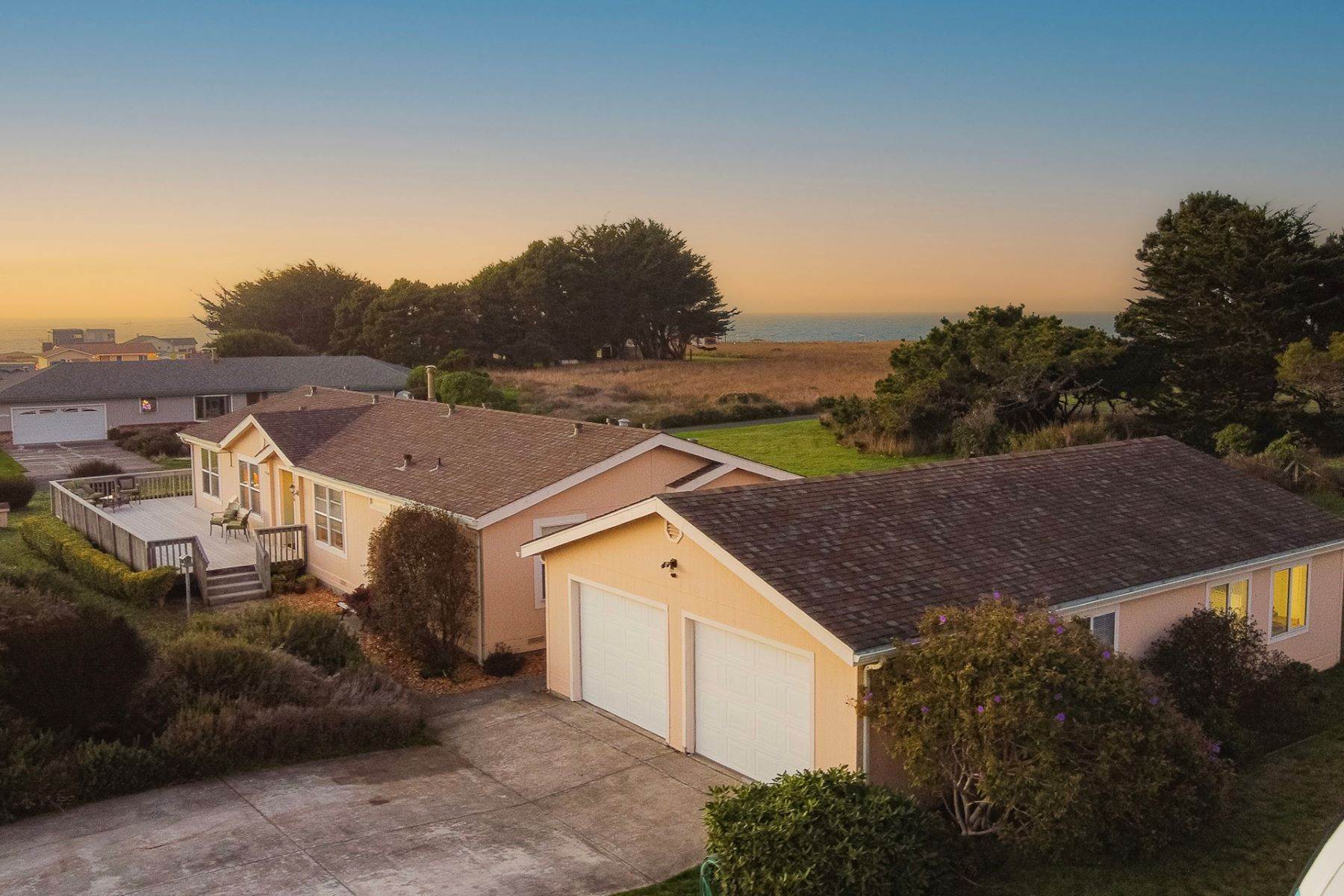 17. Property for Sale at A Classic 'Mendocino Acre' 31300 Ocean View Drive Fort Bragg, California 95437 United States