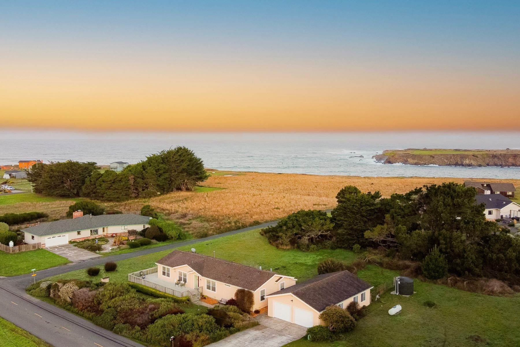 36. Property for Sale at A Classic 'Mendocino Acre' 31300 Ocean View Drive Fort Bragg, California 95437 United States
